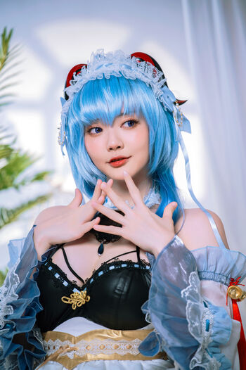 Ying Tze