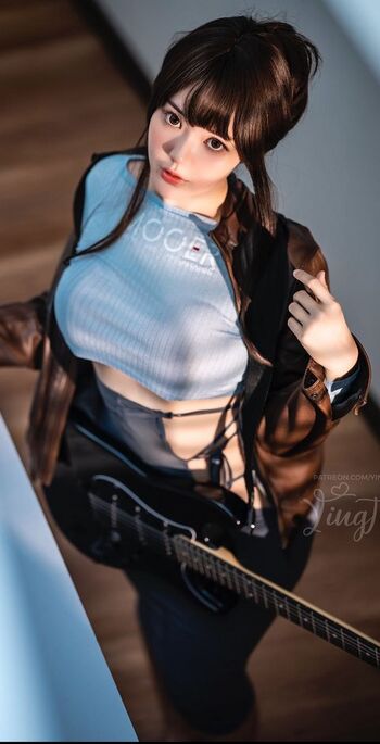 Ying Tze