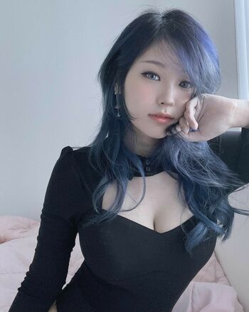 YoonHyoonAikuros