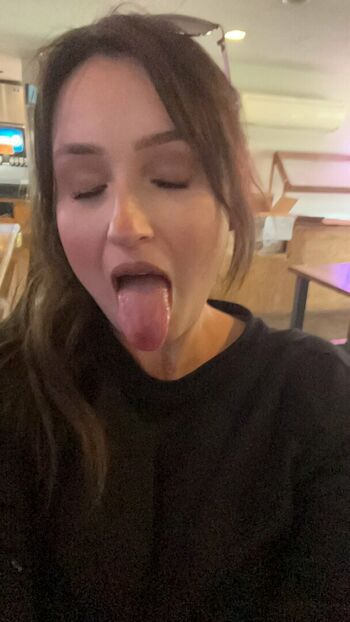 youcancallmemommy22