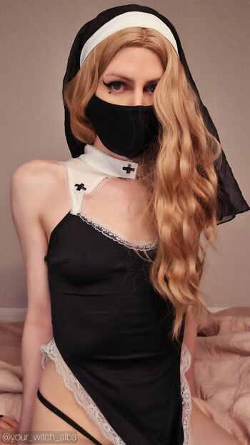 your_witch_alba