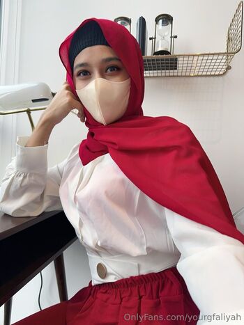 yourgfaliyah