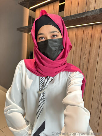 yourgfaliyah