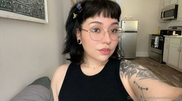yourstruly.rose