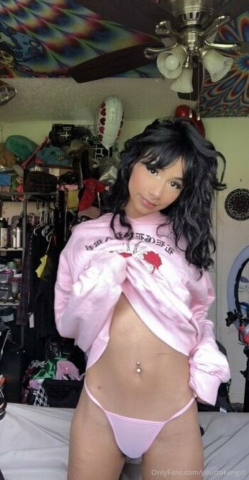 Yourtokengirl