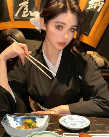 Yuan Sayuki Weme