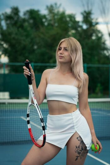Yuliya Fox