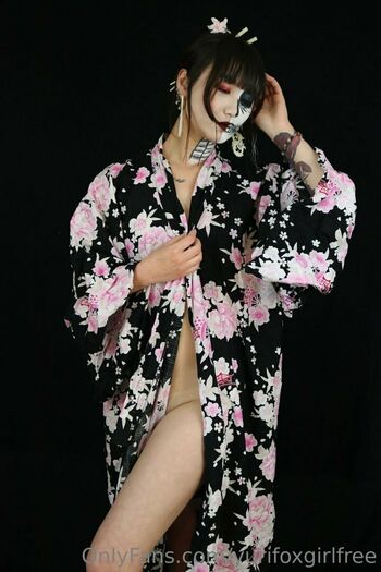 yurifoxgirlfree
