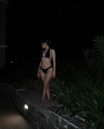yvonnearesu_