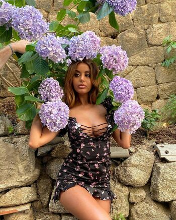 Zahia Dehar