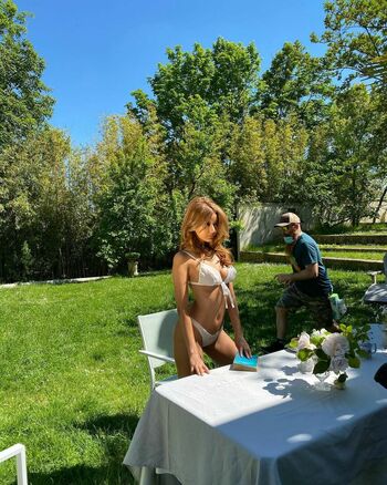 Zahia Dehar