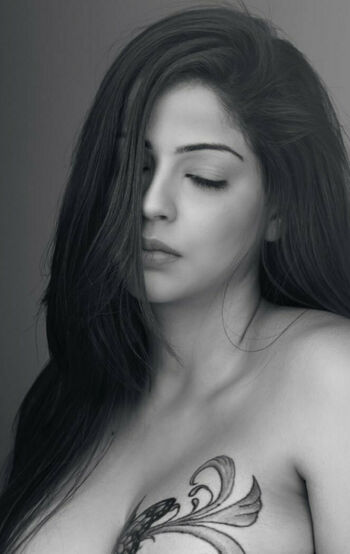 Zareen Zoya Khan