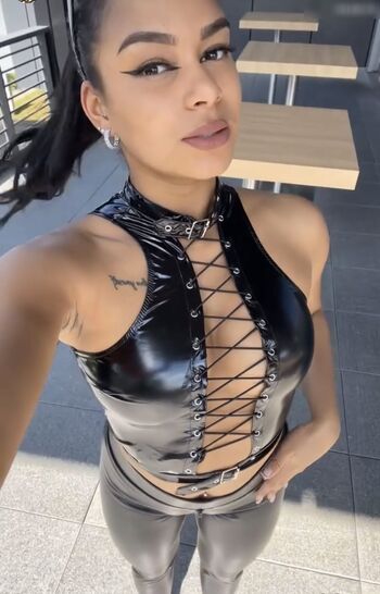 Zenaexclusive