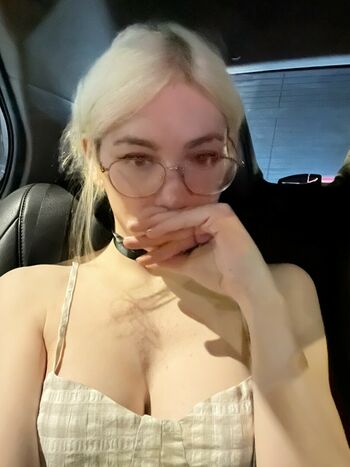 Zheanna Erose