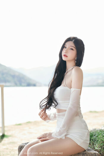 Zhou Yuxi