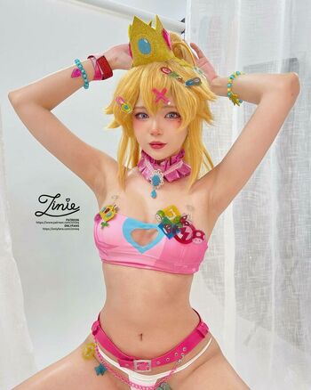 ZinieQ Cosplayer