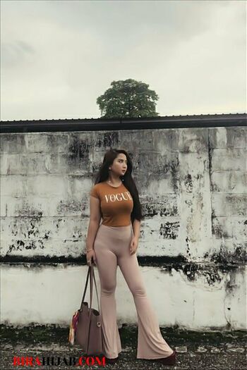 Zizi Wong