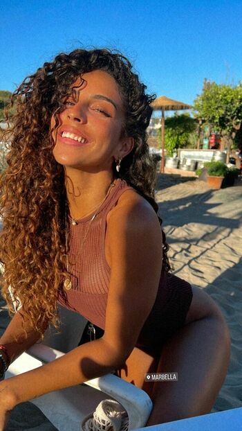 Zoe Bayona