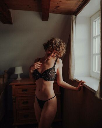 Zoë Camille
