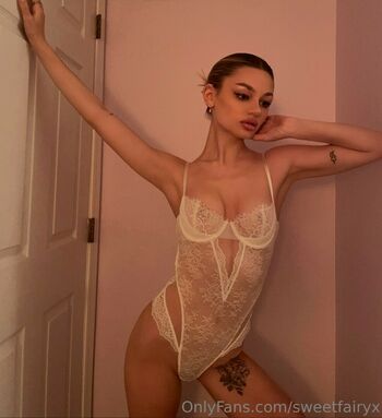 Zoe Christina