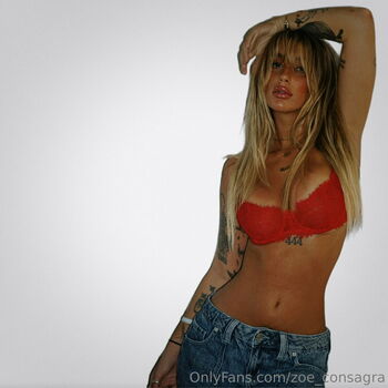 Zoe Consagra
