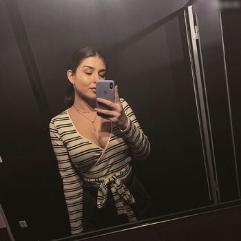 Zoe Matthea