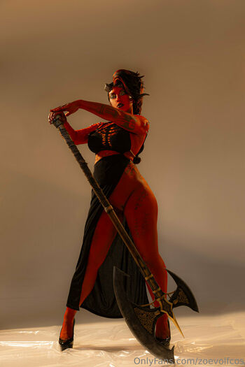 Zoe Volf Cosplay