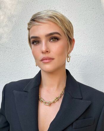 Zoey Deutch