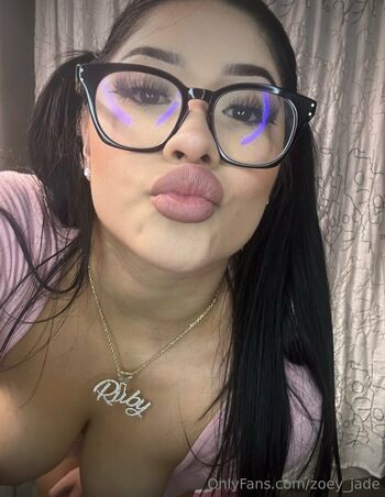 Zoey_Jade