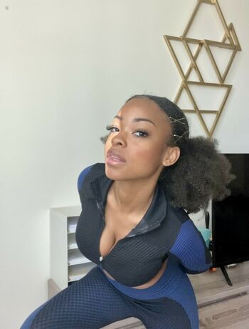 ZuriBellaRose