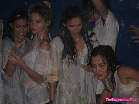 Nina Dobrev