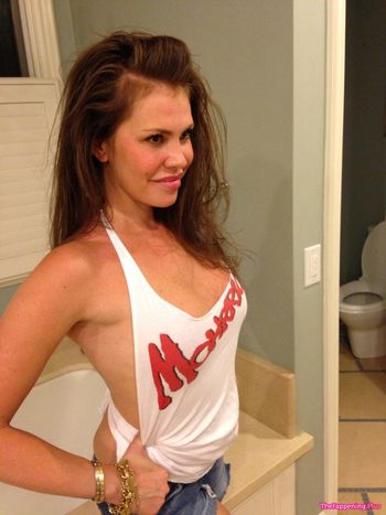 Nikki Cox