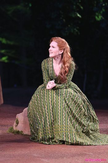 Lily Rabe