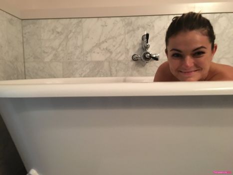Serinda Swan