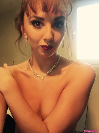 Zizi Strallen