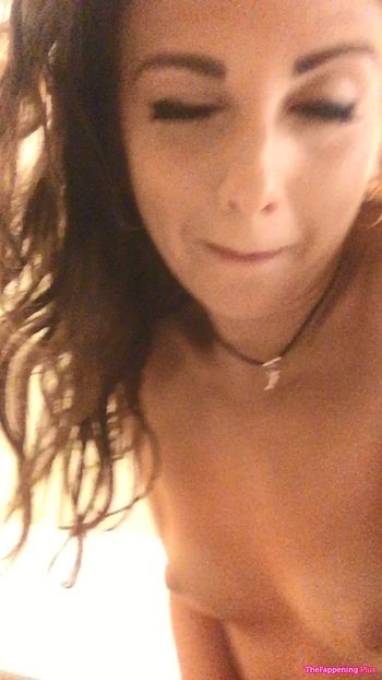 Zizi Strallen