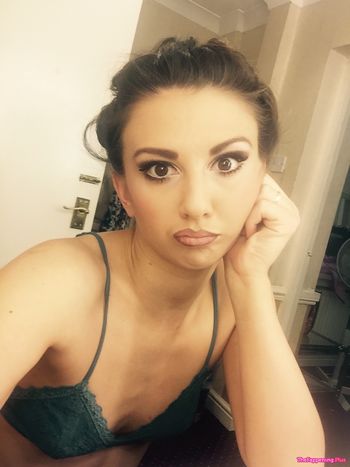 Zizi Strallen
