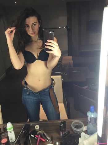 Zizi Strallen