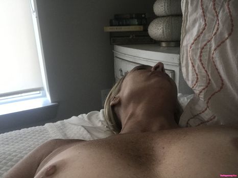 Laurie Dhue