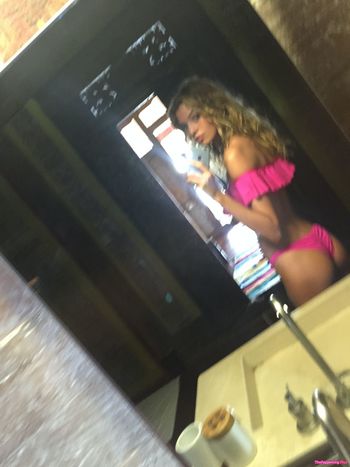 Stella Maxwell